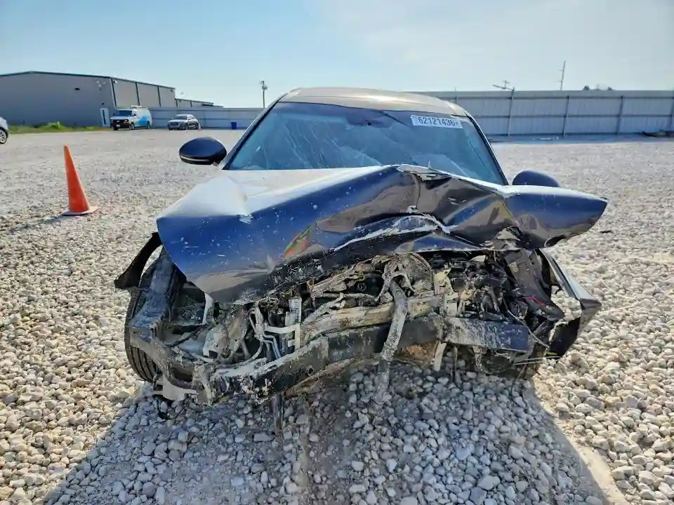 KNALC4J14H5068560 2017 KIA CADENZA-4