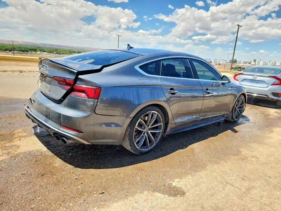 WAUB4CF55JA075528 2018 AUDI S5/RS5-2