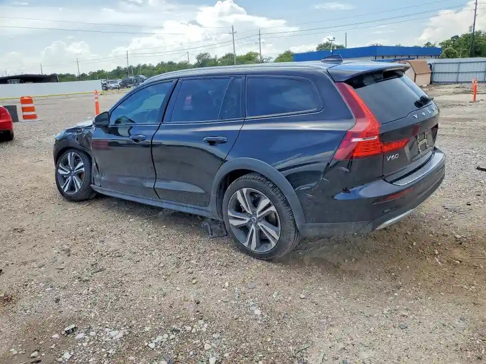 YV4L12WK9T2171785 2026 VOLVO V60-1