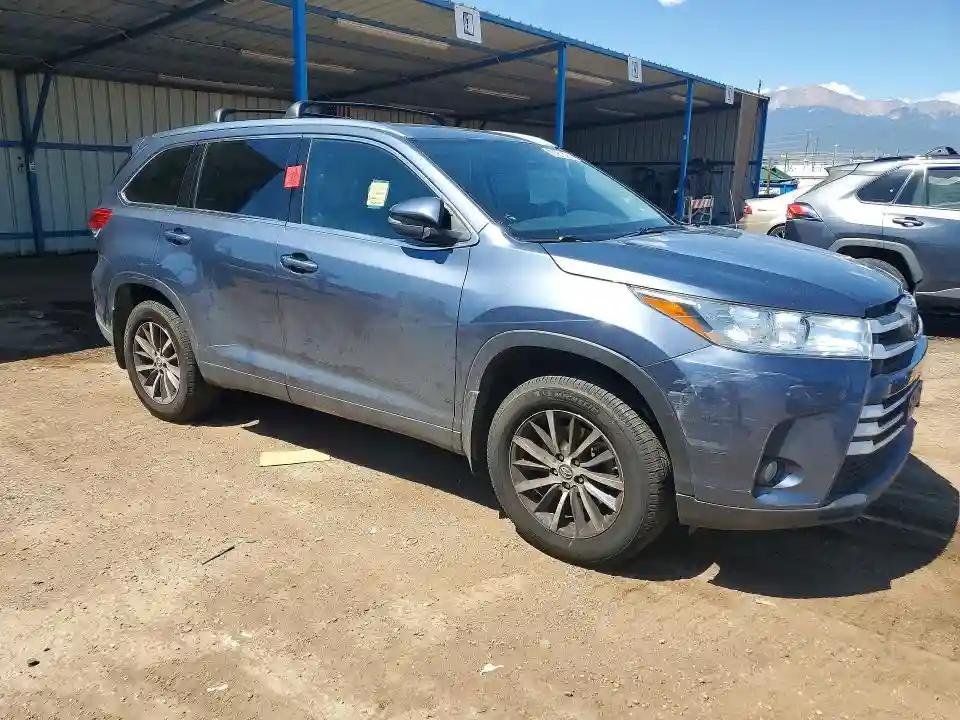5TDJZRFHXJS812853 2018 TOYOTA HIGHLANDER-3