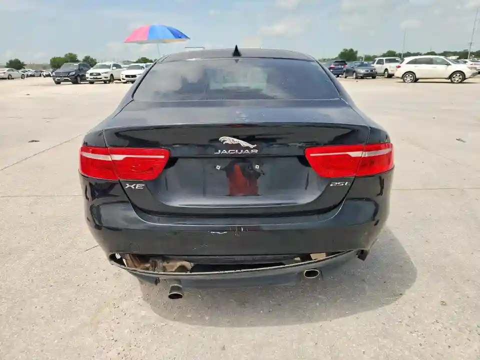 SAJAR4FX1JCP39188 2018 JAGUAR XE-5