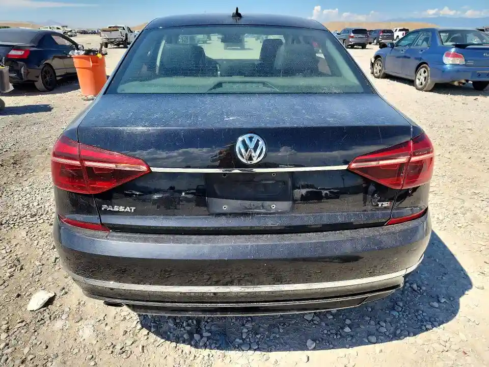 1VWDT7A36HC032338 2017 VOLKSWAGEN PASSAT-5