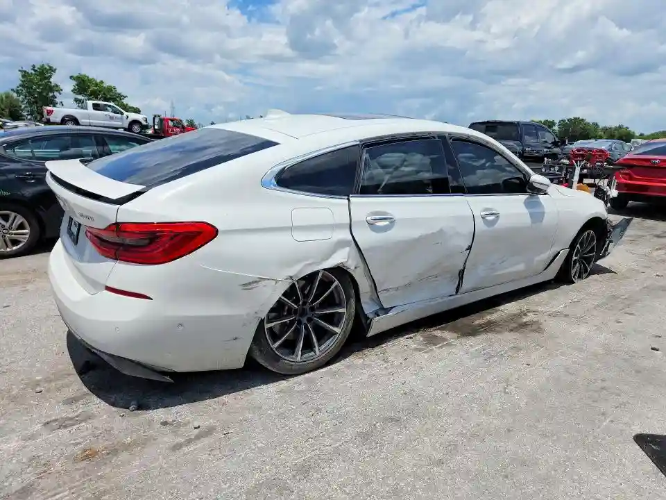 WBAJV6C57JBC99654 2018 BMW 6 SERIES-2