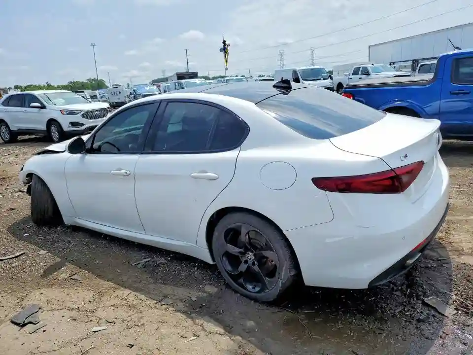 ZARFAEDN4J7597226 2018 ALFA ROMEO GIULIA-1