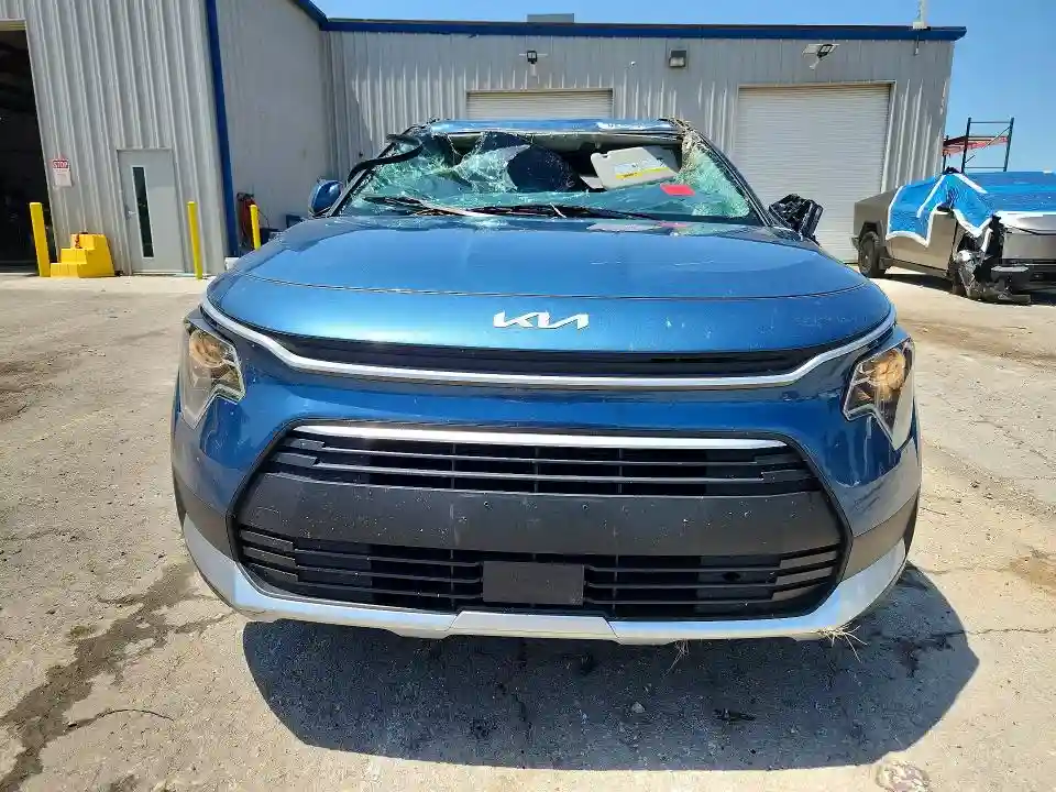 KNDCR3LE7R5124777 2024 KIA NIRO-4