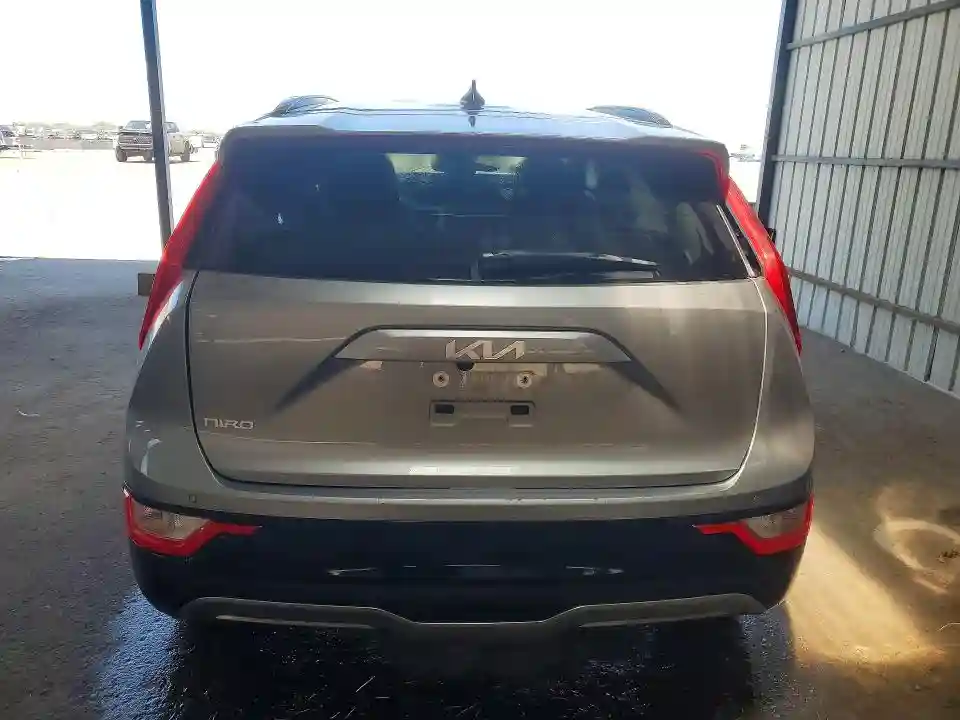 KNDCR3L18R5108018 2024 KIA NIRO-5