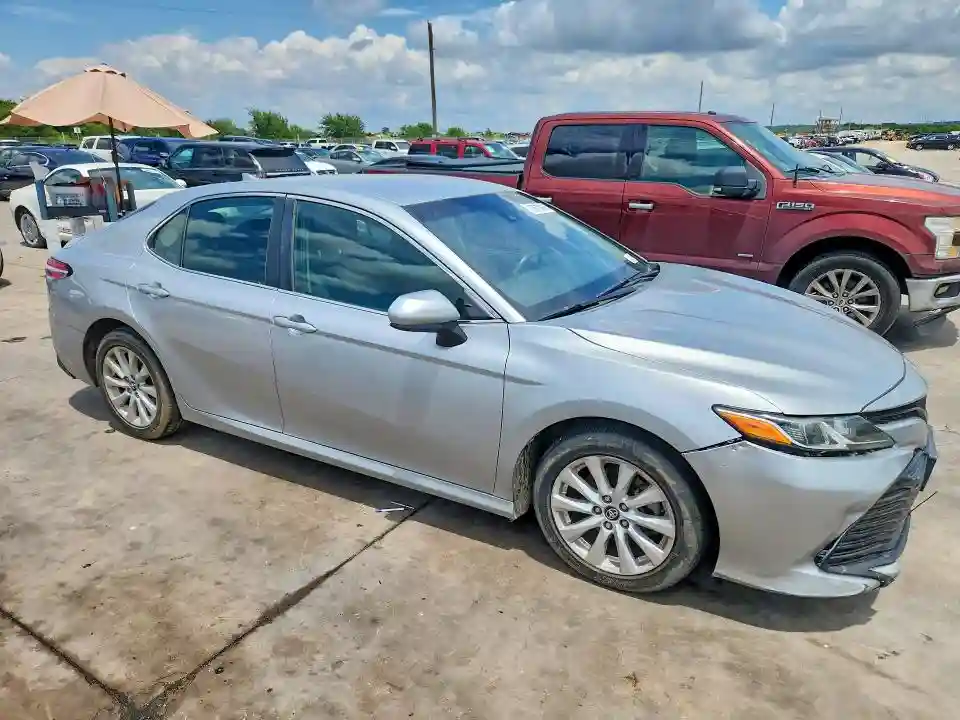 4T1B11HK7JU546155 2018 TOYOTA CAMRY-3