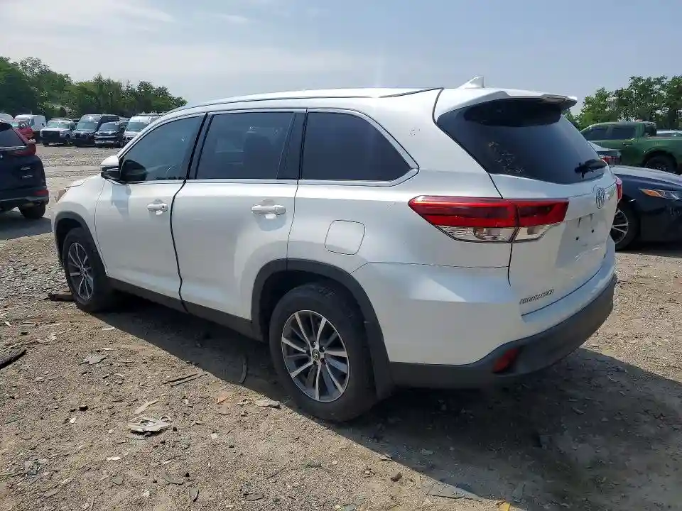 5TDJZRFH2KS570092 2019 TOYOTA HIGHLANDER-1