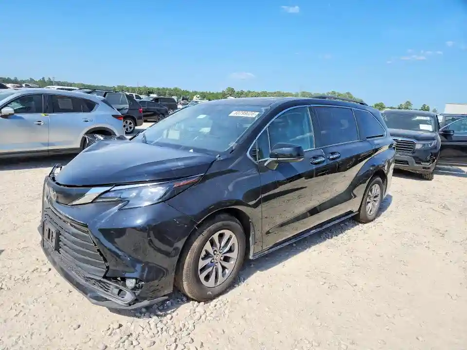 5TDYRKEC0TS293021 2026 TOYOTA SIENNA-0