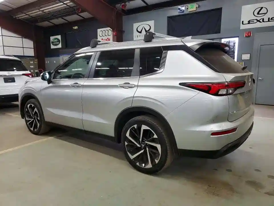JA4J4TA80NZ023855 2022 MITSUBISHI OUTLANDER-1
