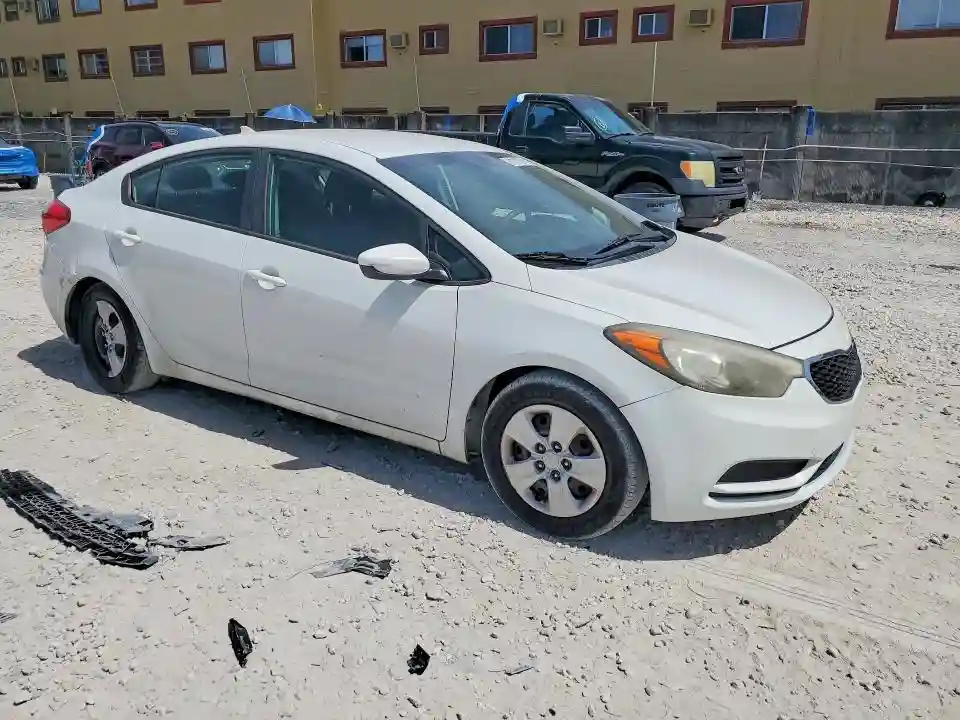 KNAFK4A63G5603520 2016 KIA FORTE-3