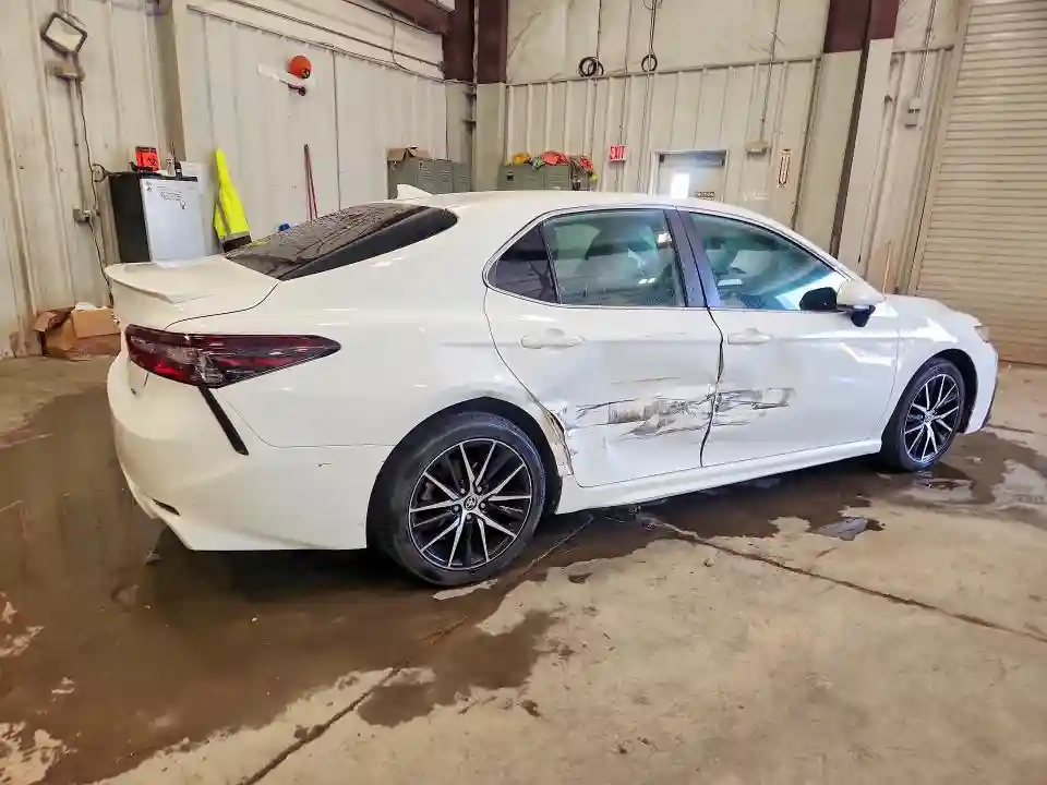 4T1G11AK1MU413749 2021 TOYOTA CAMRY-2