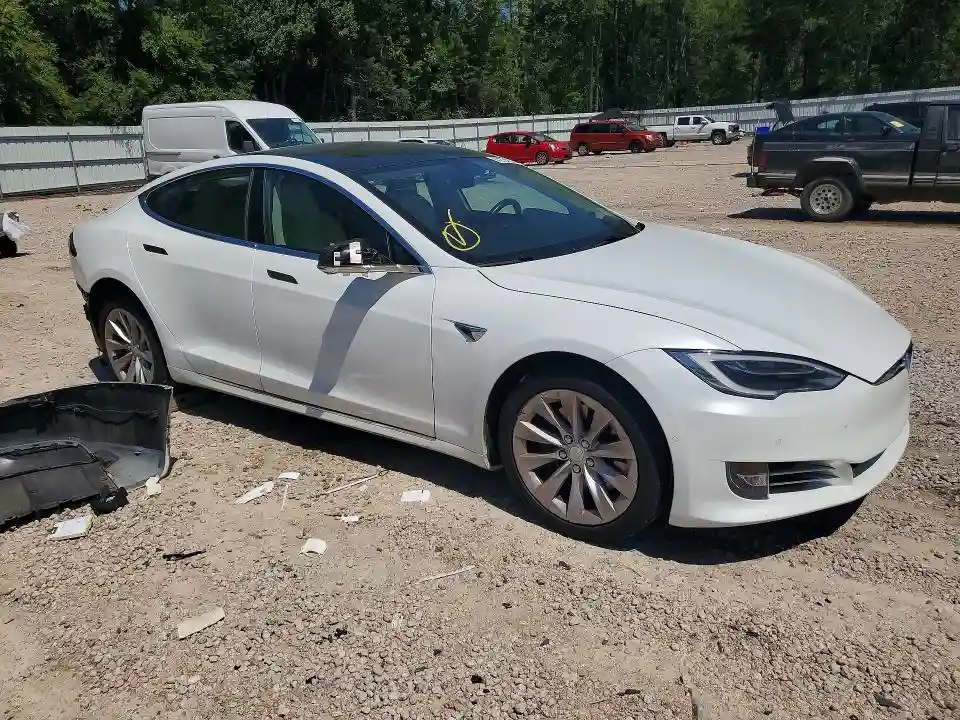 5YJSA1E24JF252407 2018 TESLA MODEL S-3
