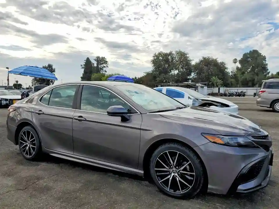 4T1G11AK0MU416772 2021 TOYOTA CAMRY-3