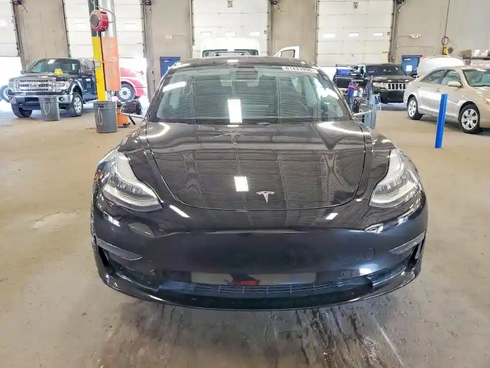 5YJ3E1EA6KF297916 2019 TESLA MODEL 3-4