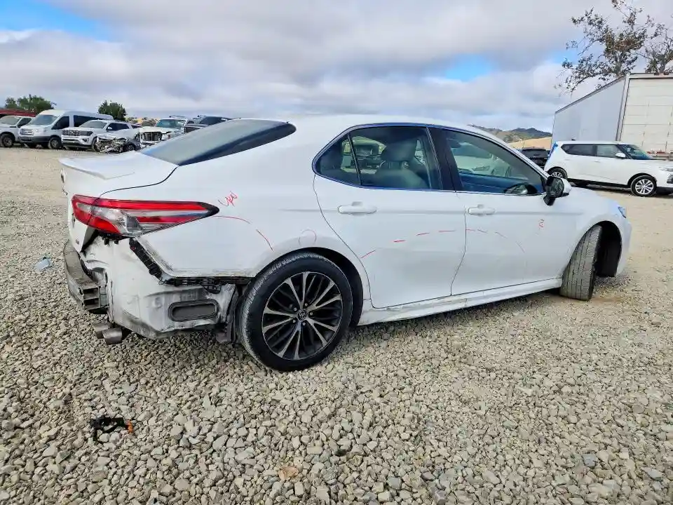 JTNB11HK8J3056295 2018 TOYOTA CAMRY-2