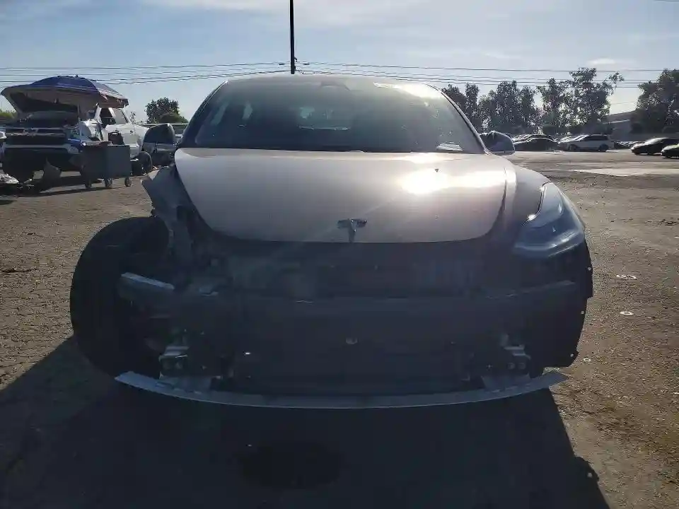 5YJ3E1EA7LF798797 2020 TESLA MODEL 3-4