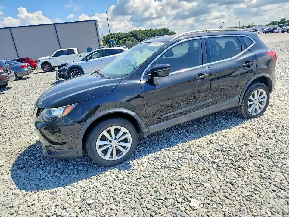 JN1BJ1CP1JW162922 2018 NISSAN ROGUE-0