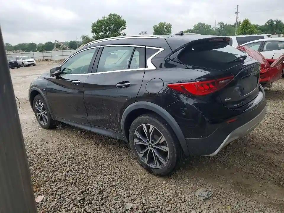 SJKCH5CR6JA047491 2018 INFINITI QX30-1