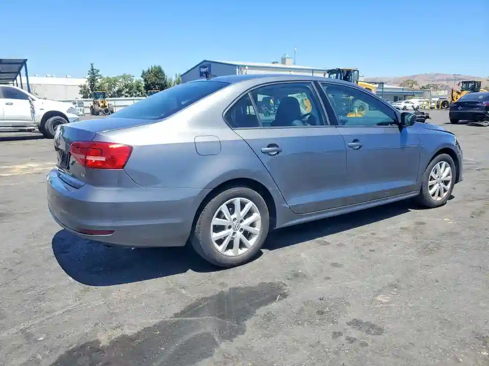 3VWD17AJ6FM400131 2015 VOLKSWAGEN JETTA-2