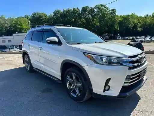 5TDDZRFH9JS890764 2018 TOYOTA HIGHLANDER-3