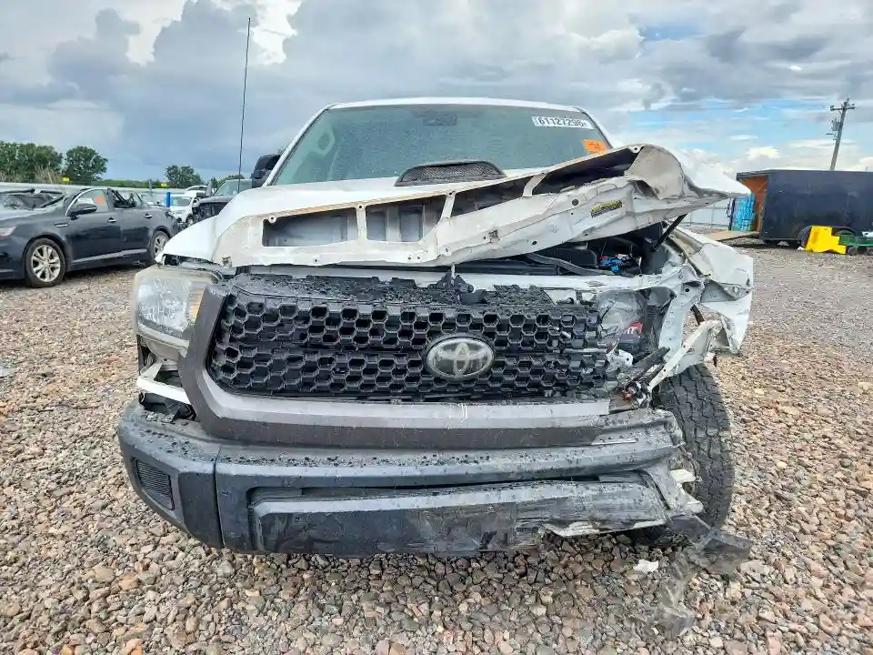 5TFCY5F13JX022764 2018 TOYOTA TUNDRA-4