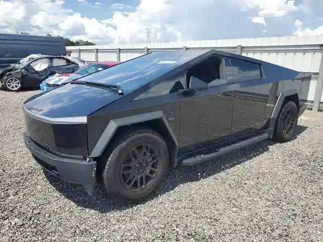 7G2CEHED3RA046892 2024 TESLA CYBERTRUCK-0