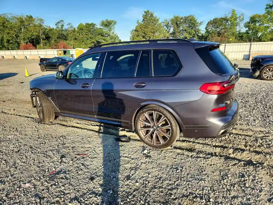 5UXCX6C09M9E15859 2021 BMW X7-1