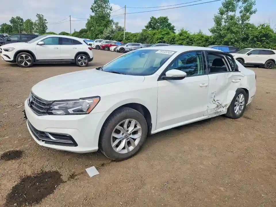 1VWAA7A34JC031557 2018 VOLKSWAGEN PASSAT-0