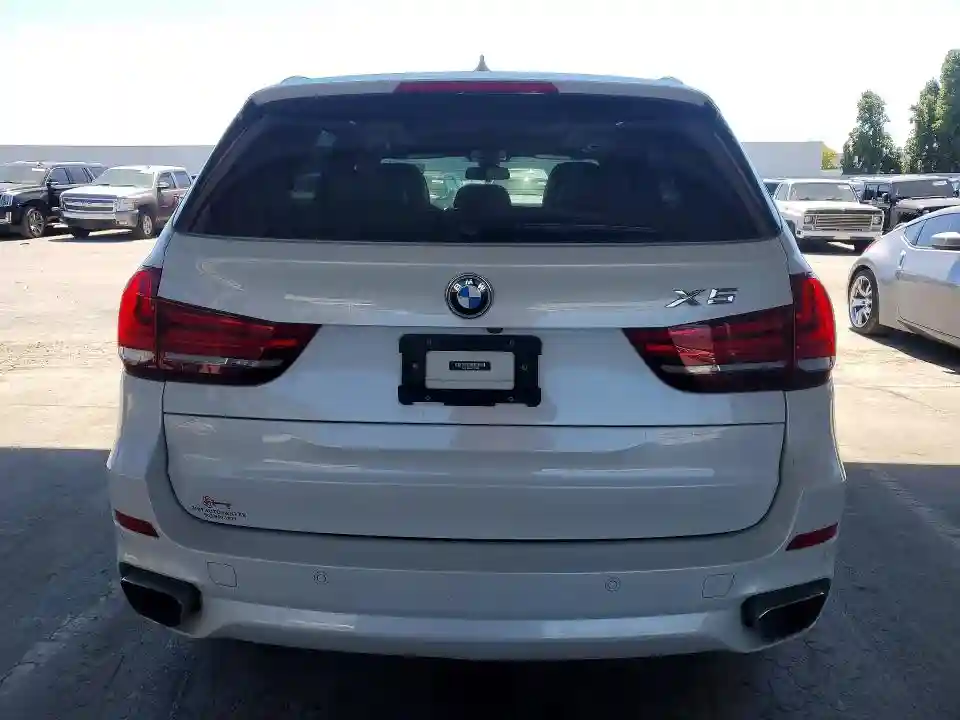 5UXKT0C52J0V99524 2018 BMW X5-5