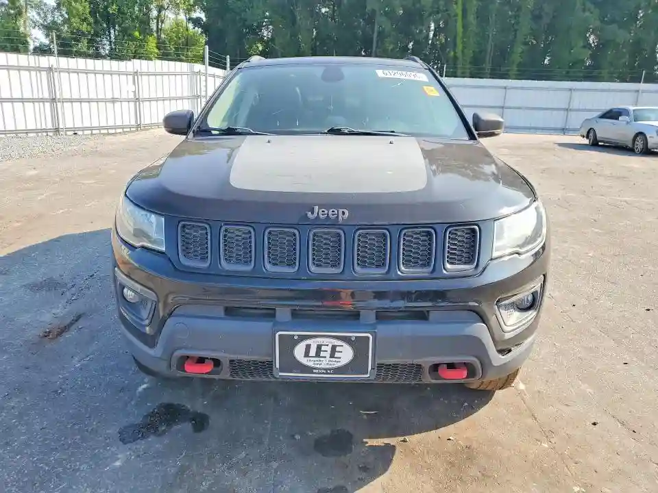 3C4NJDDB6JT130746 2018 JEEP COMPASS-4