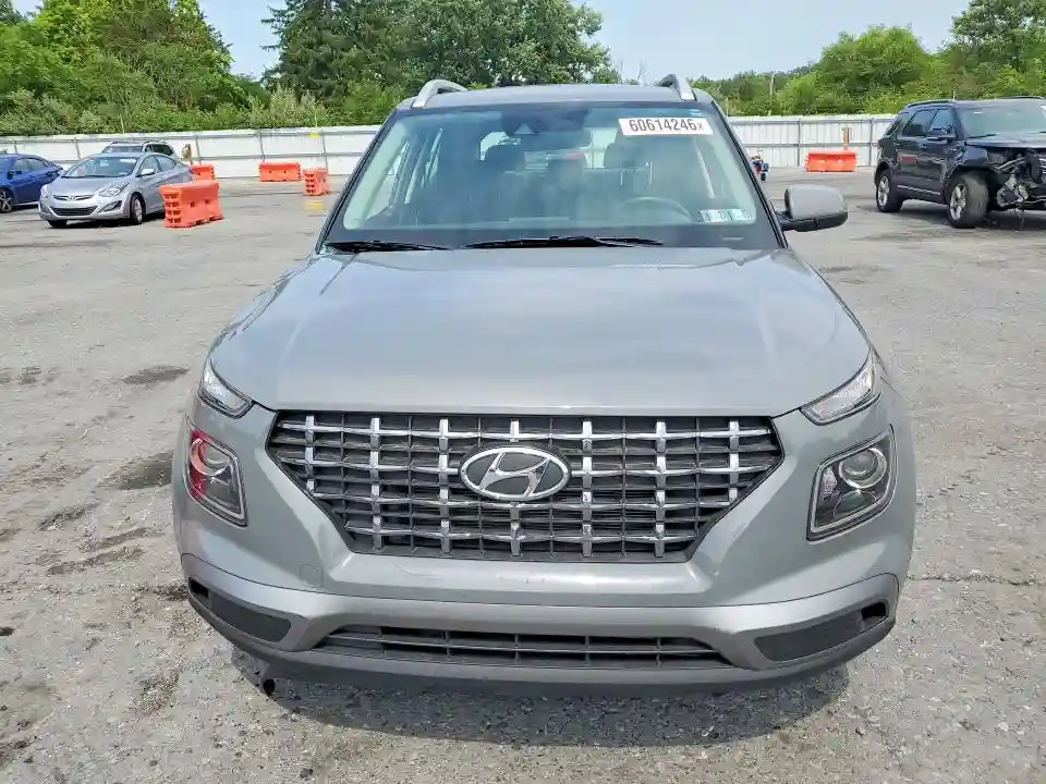 KMHRC8A36NU155024 2022 HYUNDAI VENUE-4