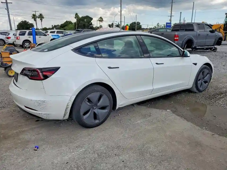 5YJ3E1EAXPF385844 2023 TESLA MODEL 3-2