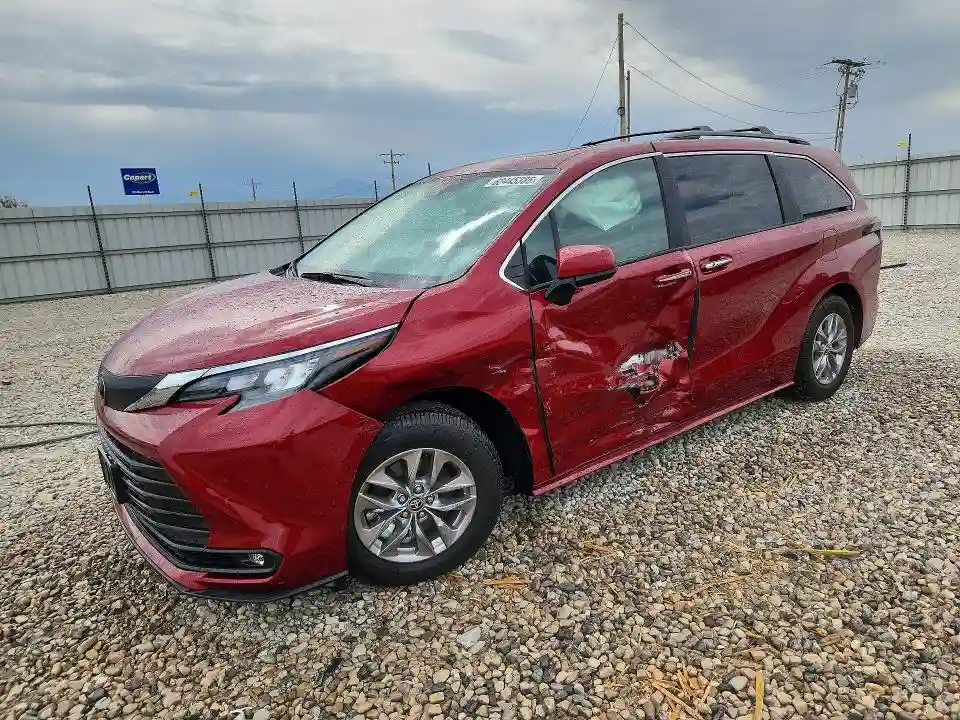 5TDYSKFC0TS266257 2026 TOYOTA SIENNA-0
