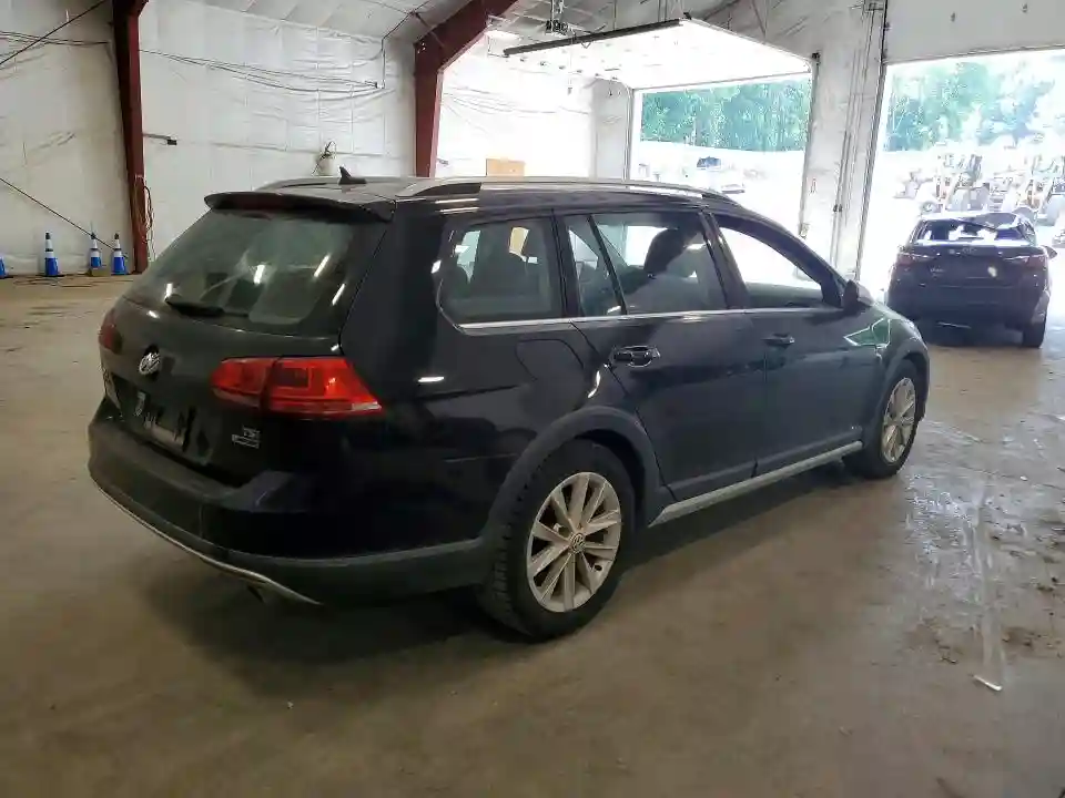 3VWH17AU1HM544054 2017 VOLKSWAGEN GOLF-2