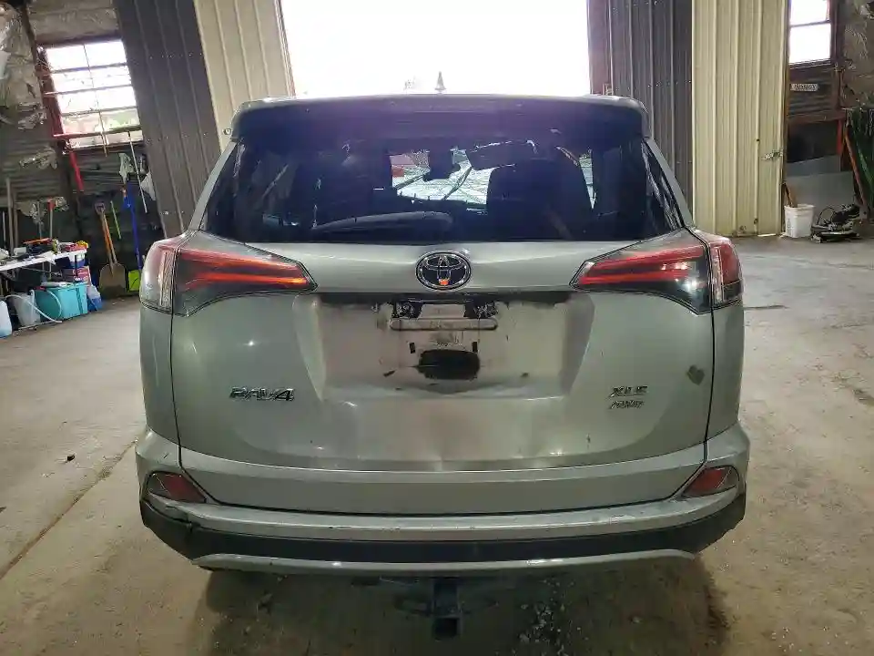 2T3RFREVXJW803524 2018 TOYOTA RAV4-5