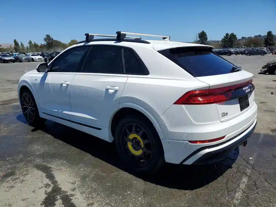 WA1FVAF11KD022094 2019 AUDI Q8-1