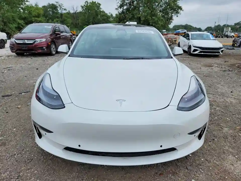 5YJ3E1EAXPF559220 2023 TESLA MODEL 3-4