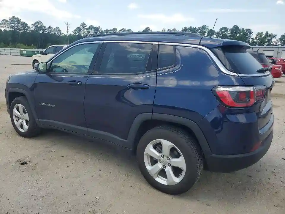 3C4NJCBB6JT338882 2018 JEEP COMPASS-1