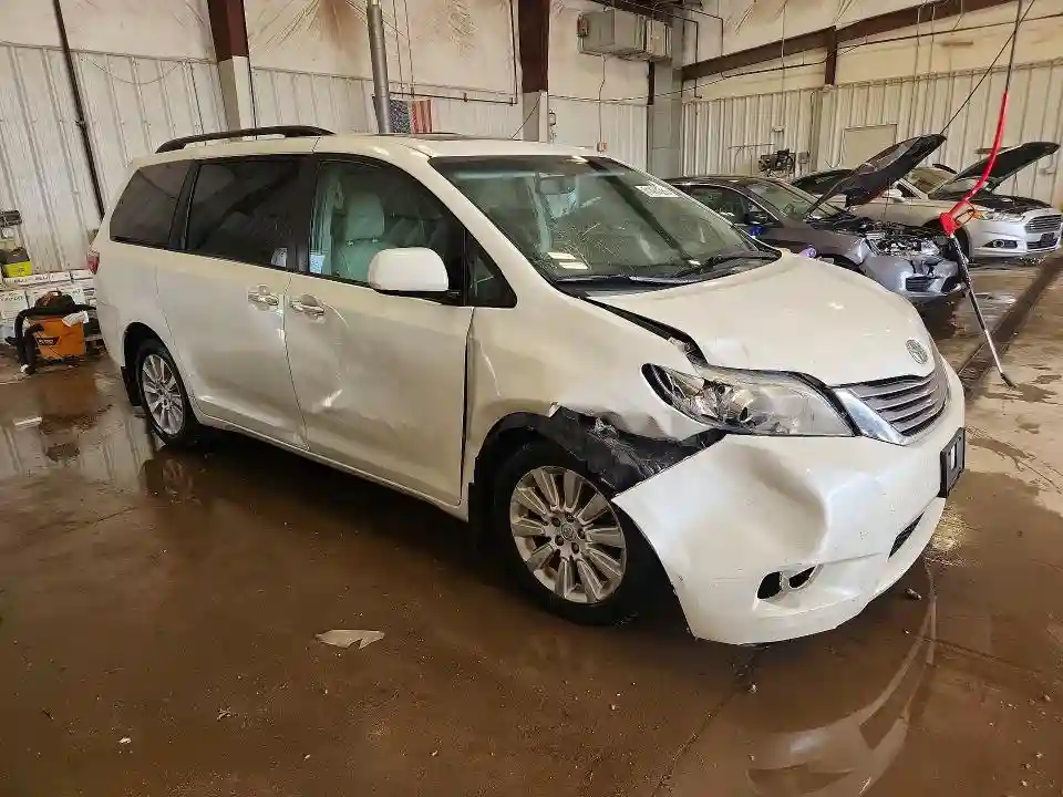 5TDDK3DC1FS108585 2015 TOYOTA SIENNA-3