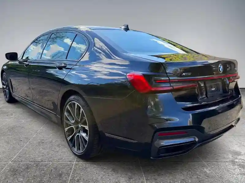 WBA7T4C03NCK23662 2022 BMW 7 SERIES-2
