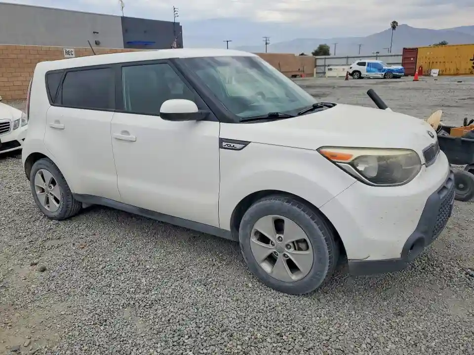 KNDJN2A2XG7846090 2016 KIA SOUL BASE-3