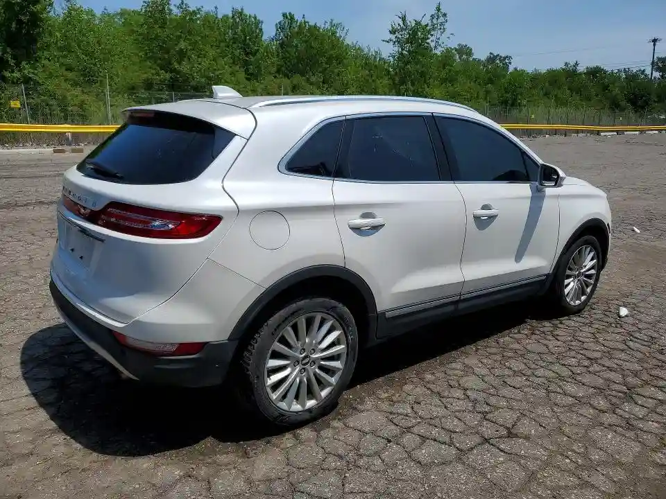 5LMCJ1D98KUL15593 2019 LINCOLN MKZ-2