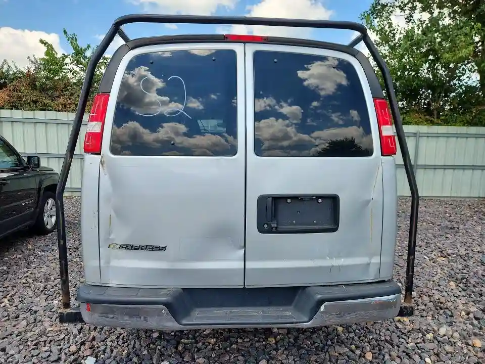 1GAWGFFP9N1185706 2022 CHEVROLET EXPRESS-5