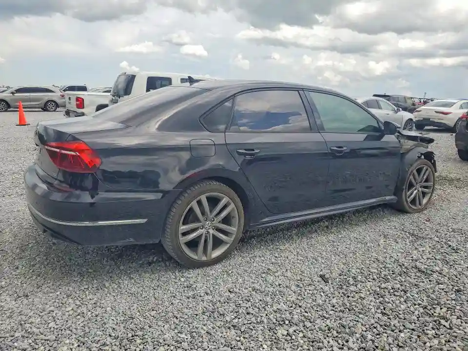 1VWAA7A37JC022352 2018 VOLKSWAGEN PASSAT-2
