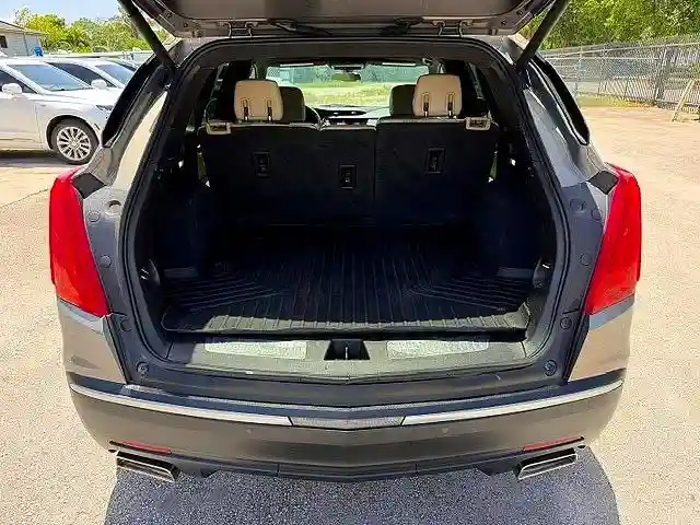 1GYKNARS2HZ240947 2017 CADILLAC XT5-5