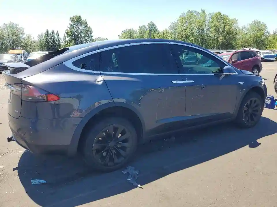 5YJXCBE24GF005502 2016 TESLA MODEL X-2