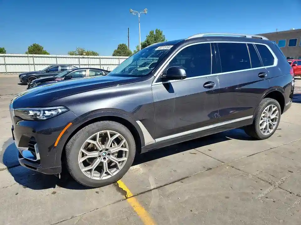 5UXCW2C0XN9M94050 2022 BMW X7-0