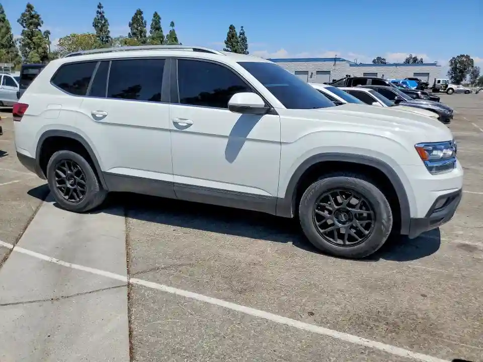 1V2CP2CA2JC592850 2018 VOLKSWAGEN ATLAS-3