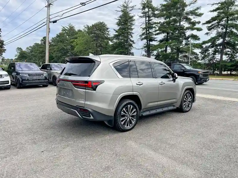 JTJAB7CX1P4024534 2023 LEXUS LX 600 PRE-3
